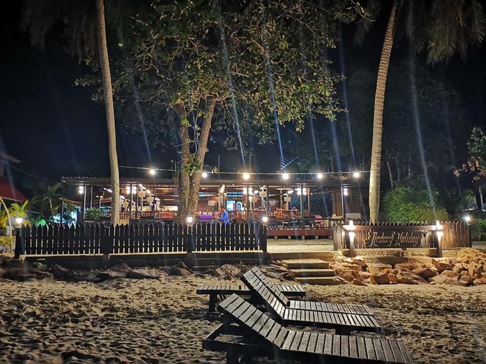 Redang Holiday Beach Resort Luaran gambar